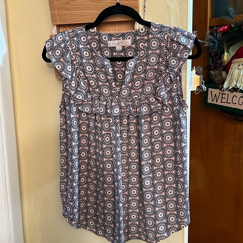 Ann Taylor LOFT ladies top